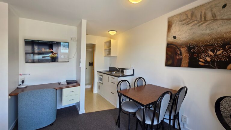 Airways Motel Family One Bedroom