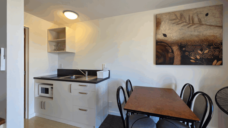 Airways Motel Family One Bedroom